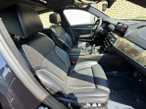 Used 2019 BMW M550i xDrive w/ Dynamic Handling Package AWD/4WD image 23