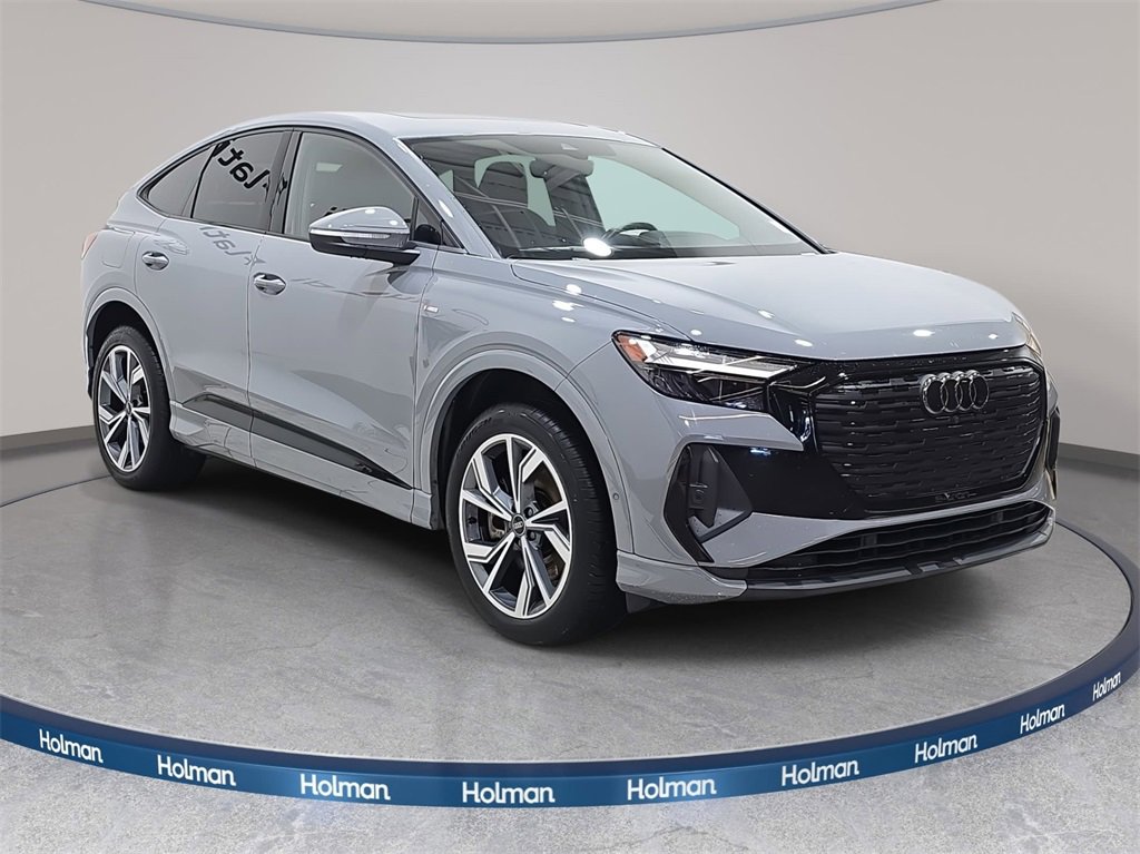 Used 2024 Audi Q4 e-tron Premium Plus image 4