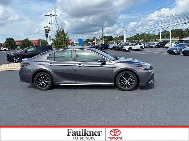Used 2024 Toyota Camry SE FWD image 5