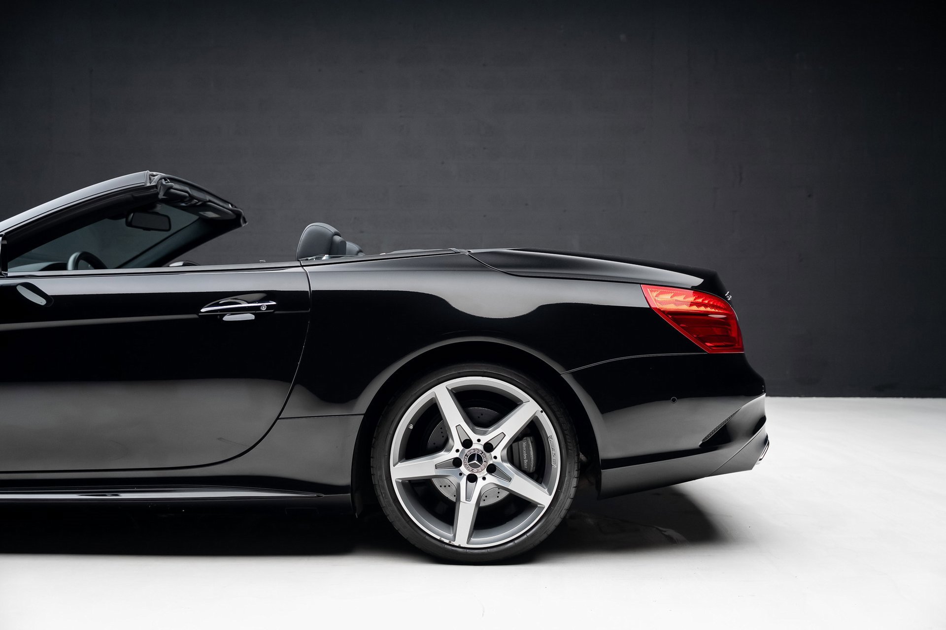 Used 2019 Mercedes-Benz SL 550 image 23