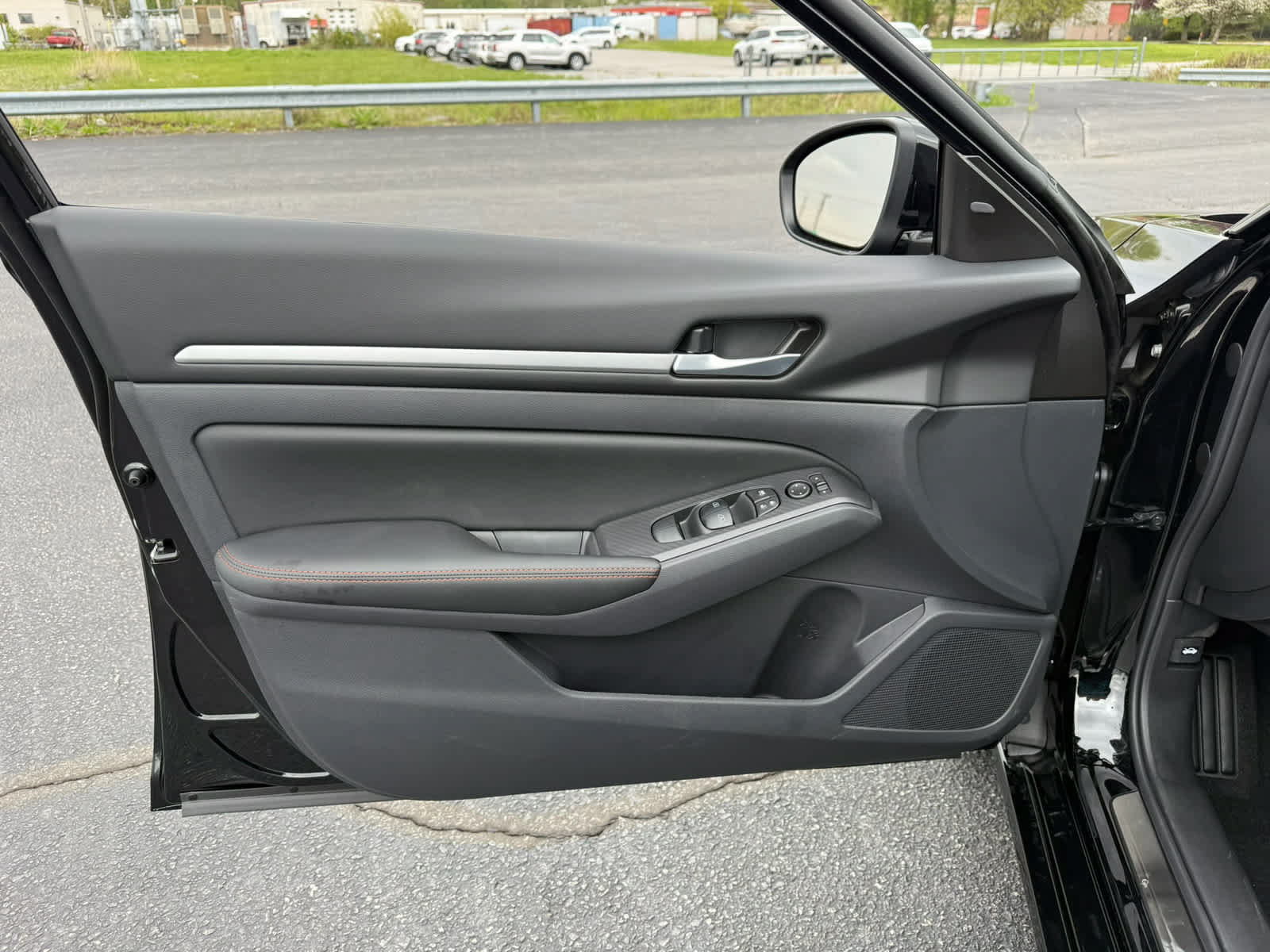 New 2026 Nissan Altima 2.5 SR FWD image 18