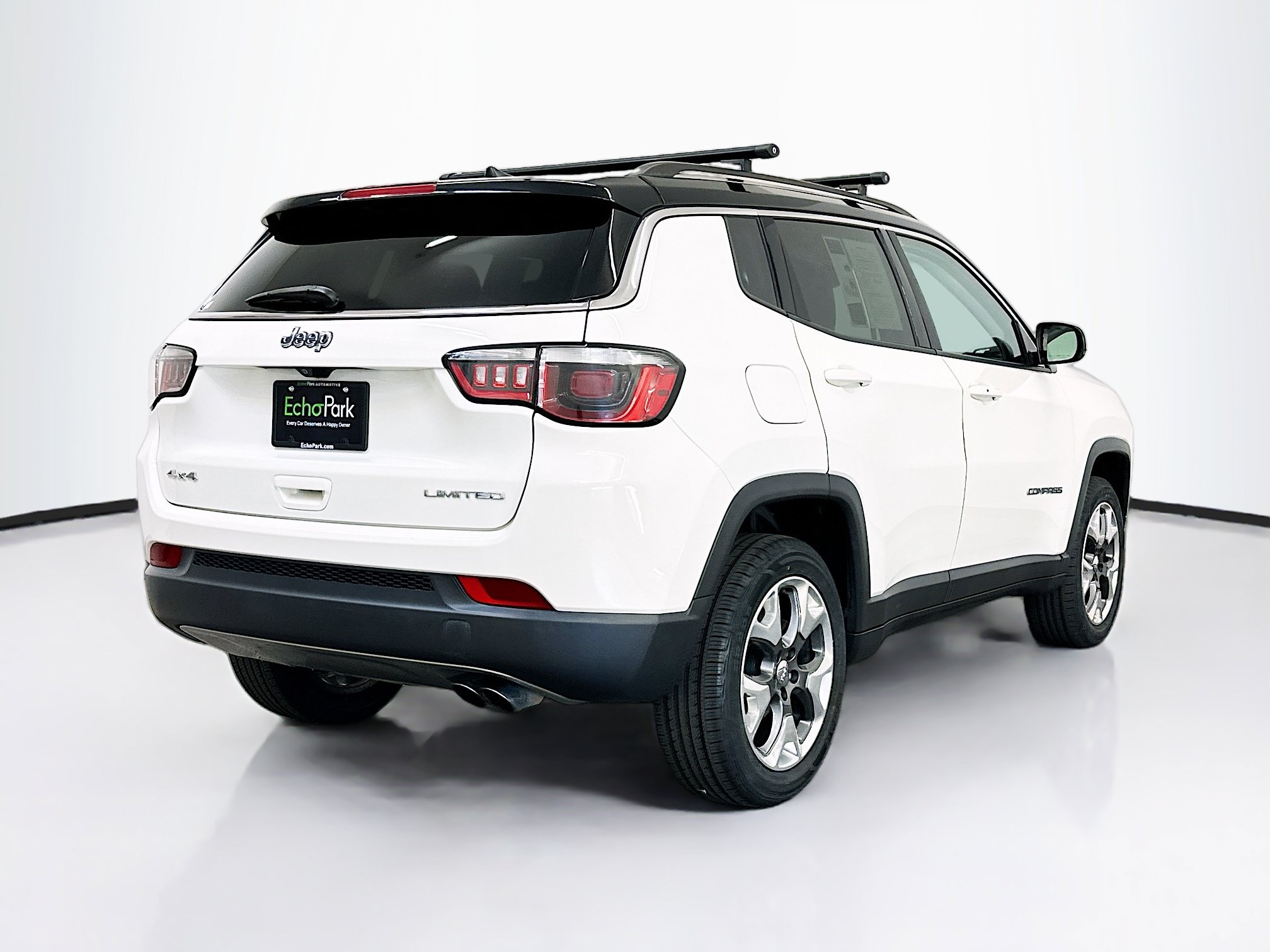 Used 2018 Jeep Compass Limited AWD/4WD image 9
