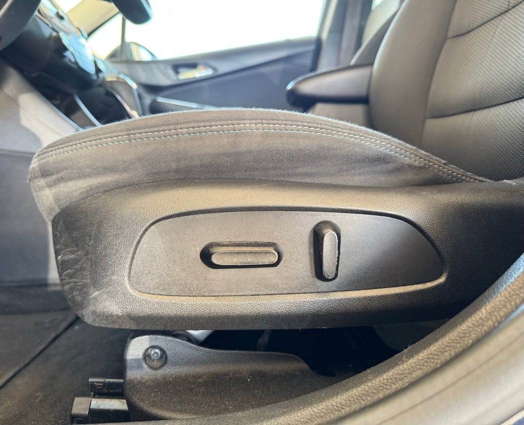 Used 2016 Chevrolet Cruze LT w/ Convenience Package image 17