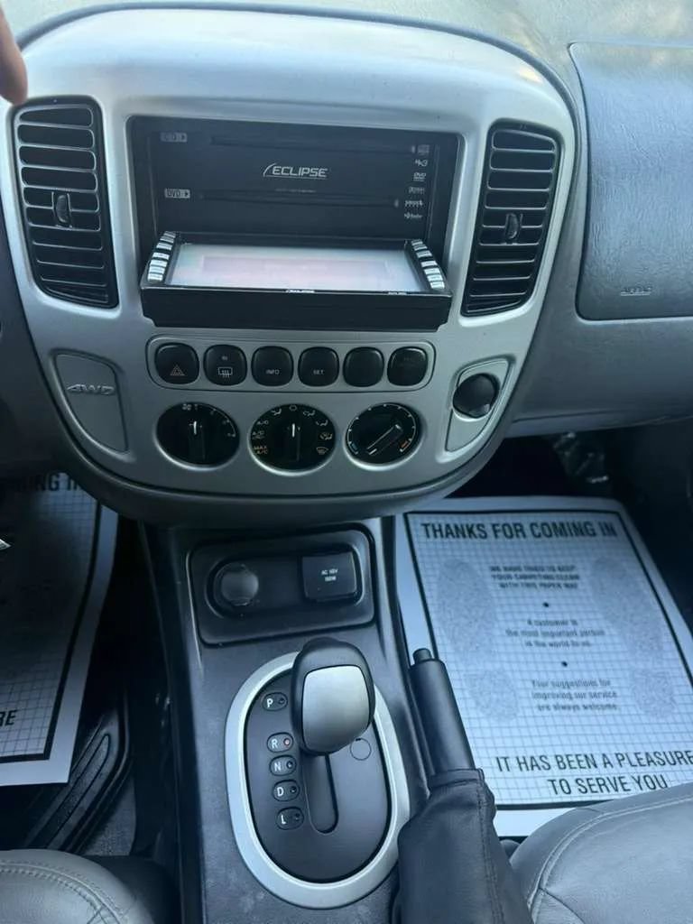 Used 2006 Ford Escape 4WD Hybrid image 13