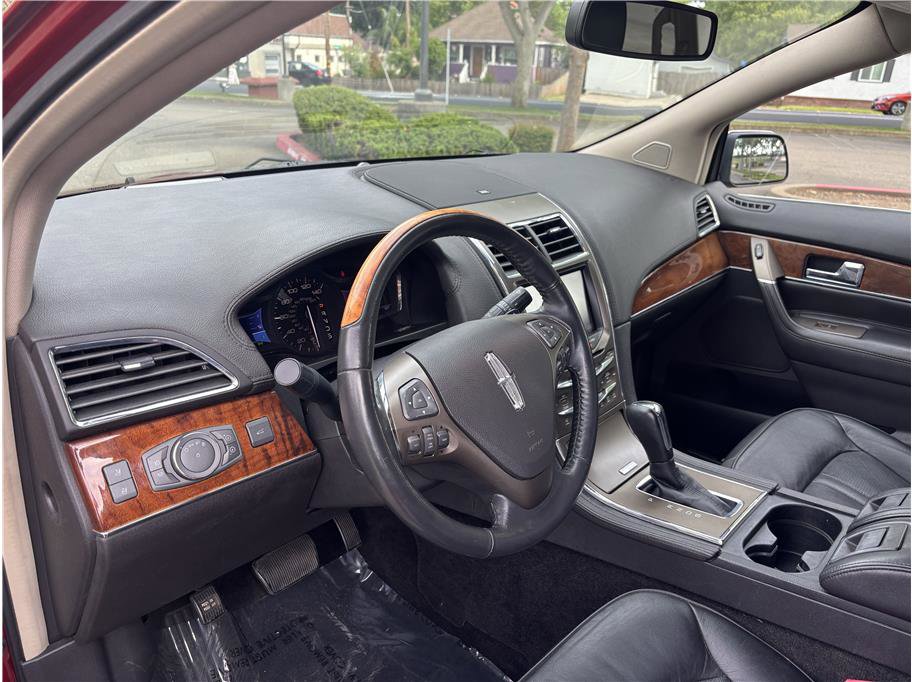 Used 2013 Lincoln MKX FWD image 11