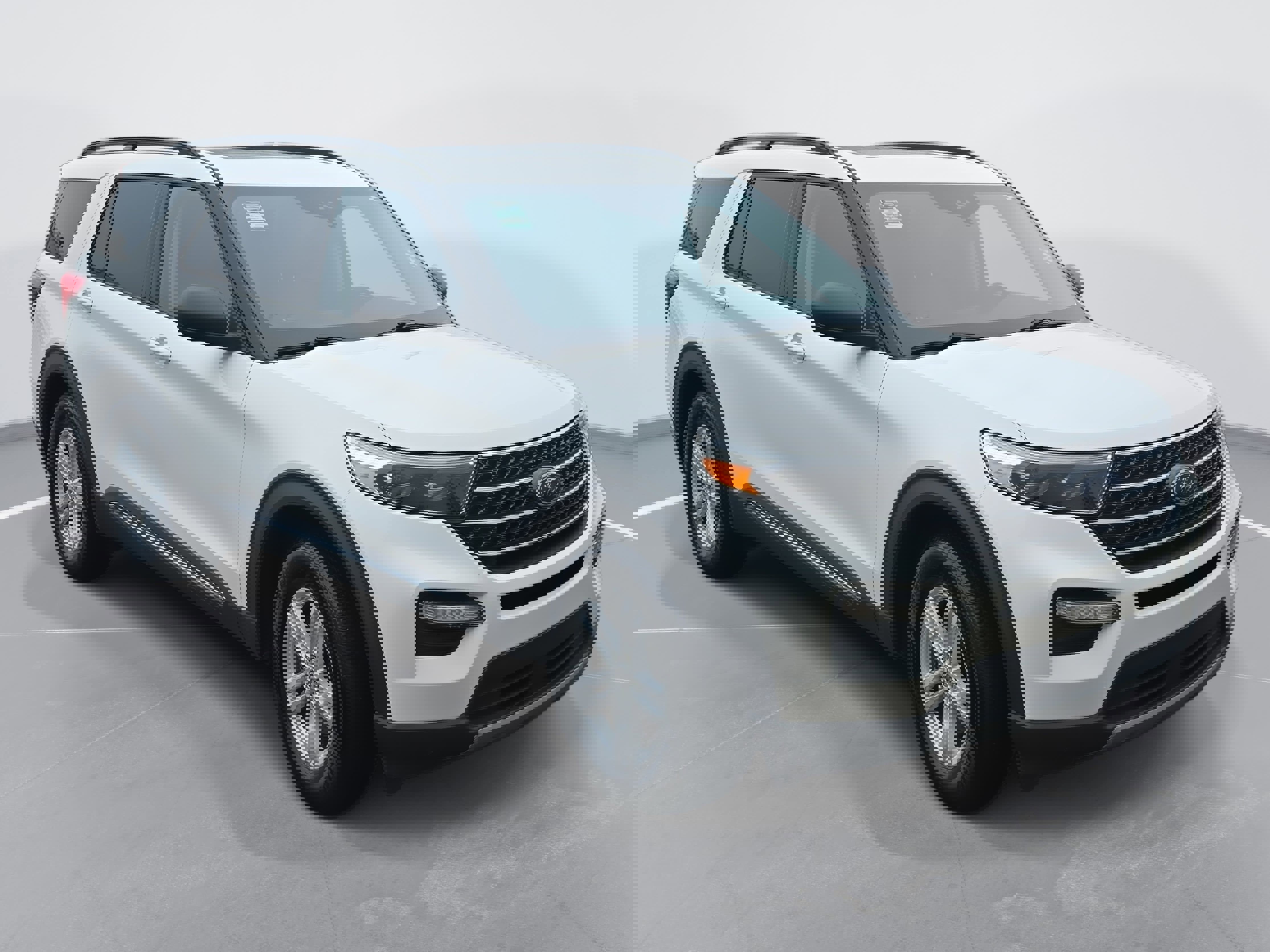 Used 2021 Ford Explorer XLT w/ Equipment Group 202A image 3