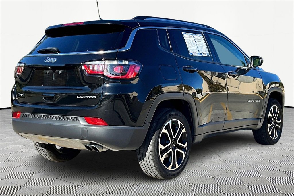 Used 2022 Jeep Compass Limited image 2
