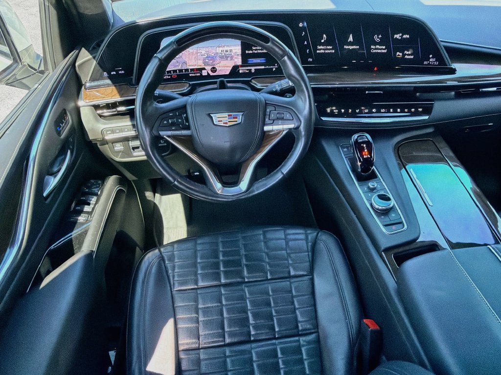 Used 2023 Cadillac Escalade ESV Sport Platinum w/ LPO, ONYX Package AWD/4WD image 18