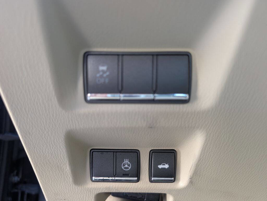 Used 2012 INFINITI M37 w/ Premium Pkg image 33