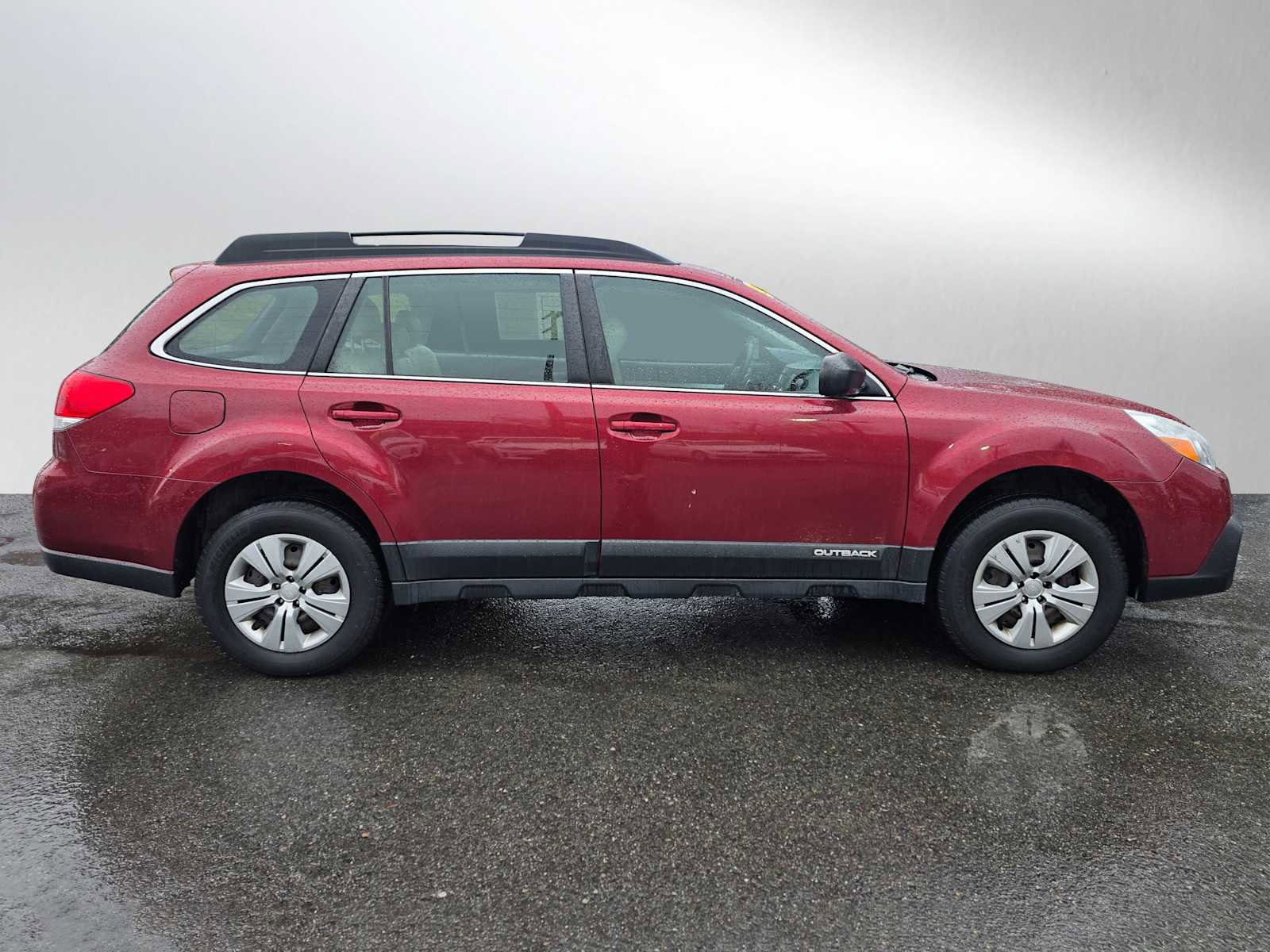 Used 2013 Subaru Outback 2.5i image 2