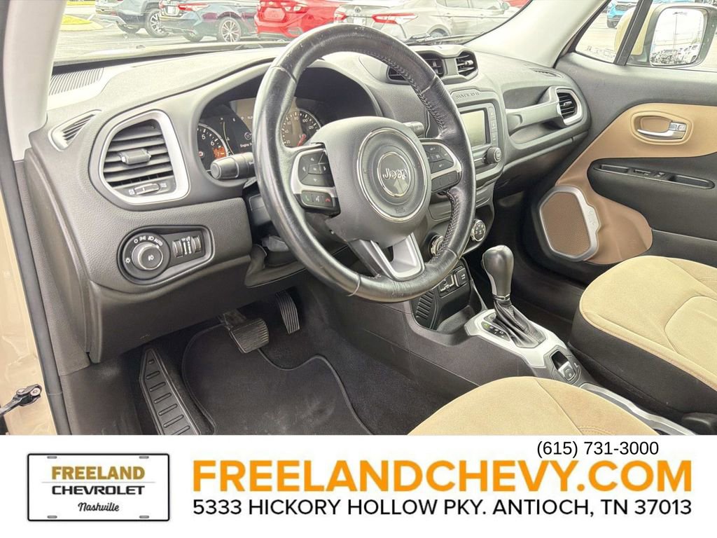 Used 2016 Jeep Renegade Latitude image 26