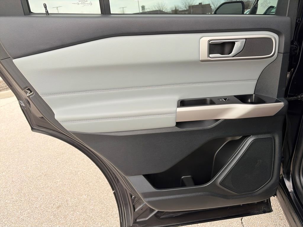 Used 2023 Ford Explorer XLT w/ Equipment Group 202A image 26