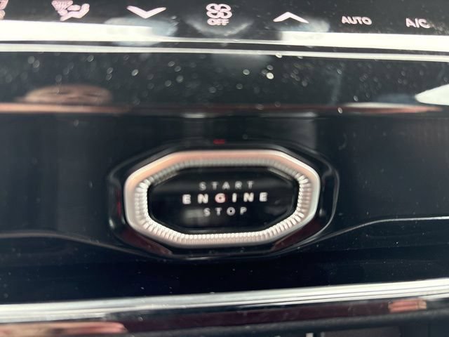 New 2026 Jeep Grand Cherokee Summit w/ Obsidian Package AWD/4WD image 23