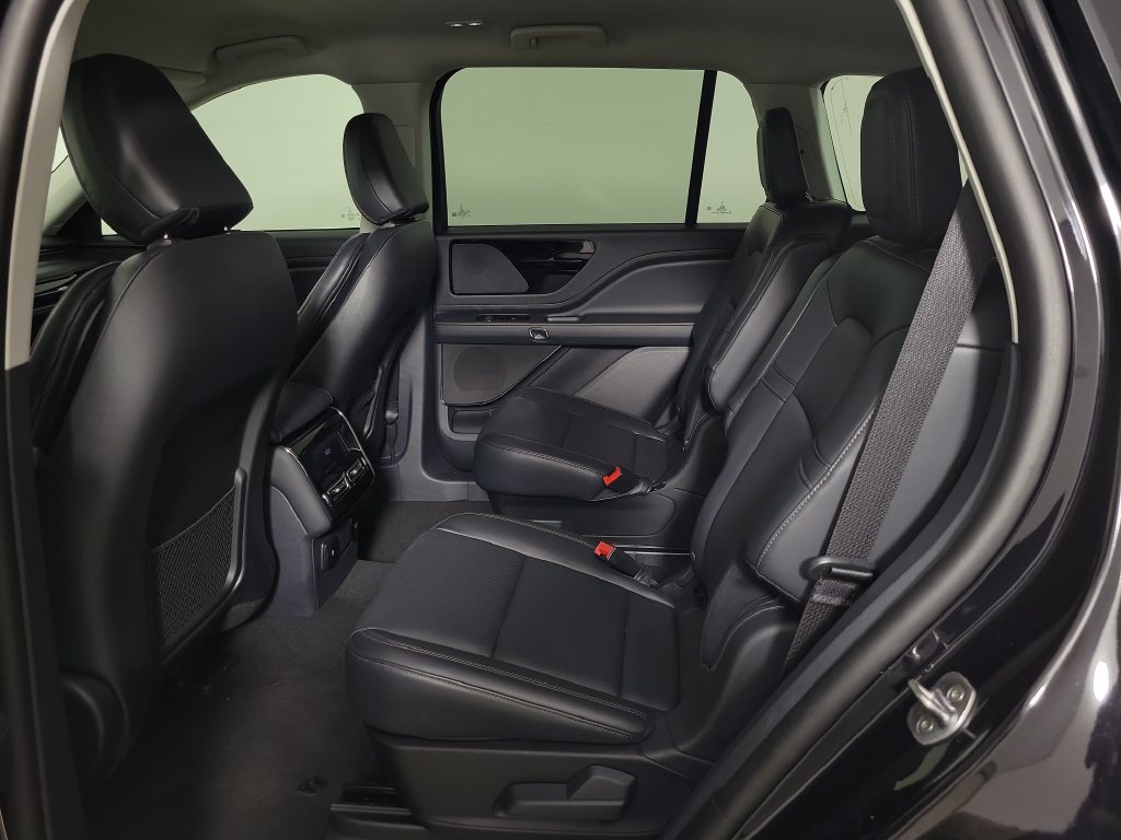 New 2026 Lincoln Aviator 2WD image 14