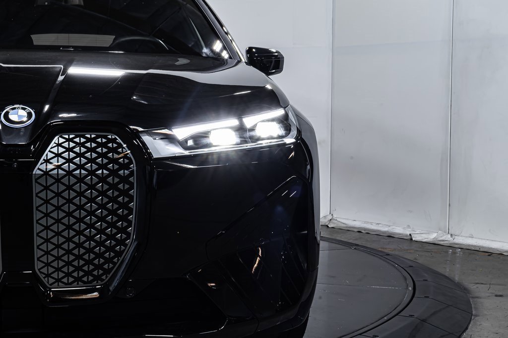 Used 2025 BMW iX xDrive50 image 18