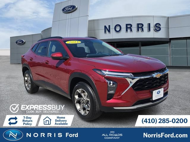Used 2025 Chevrolet Trax LT w/ LT Convenience Package FWD image 1