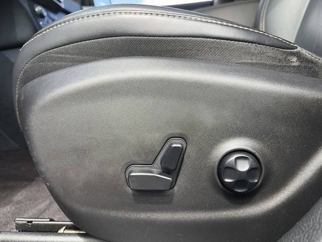 Used 2016 Jeep Cherokee Limited FWD image 21