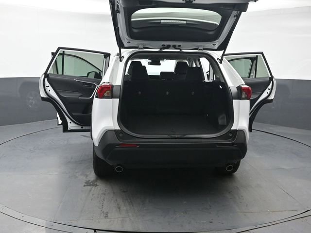Certified 2023 Toyota RAV4 LE AWD/4WD image 46