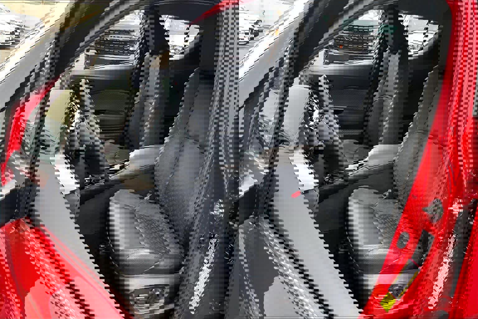 Used 2022 Toyota C-HR Limited image 26