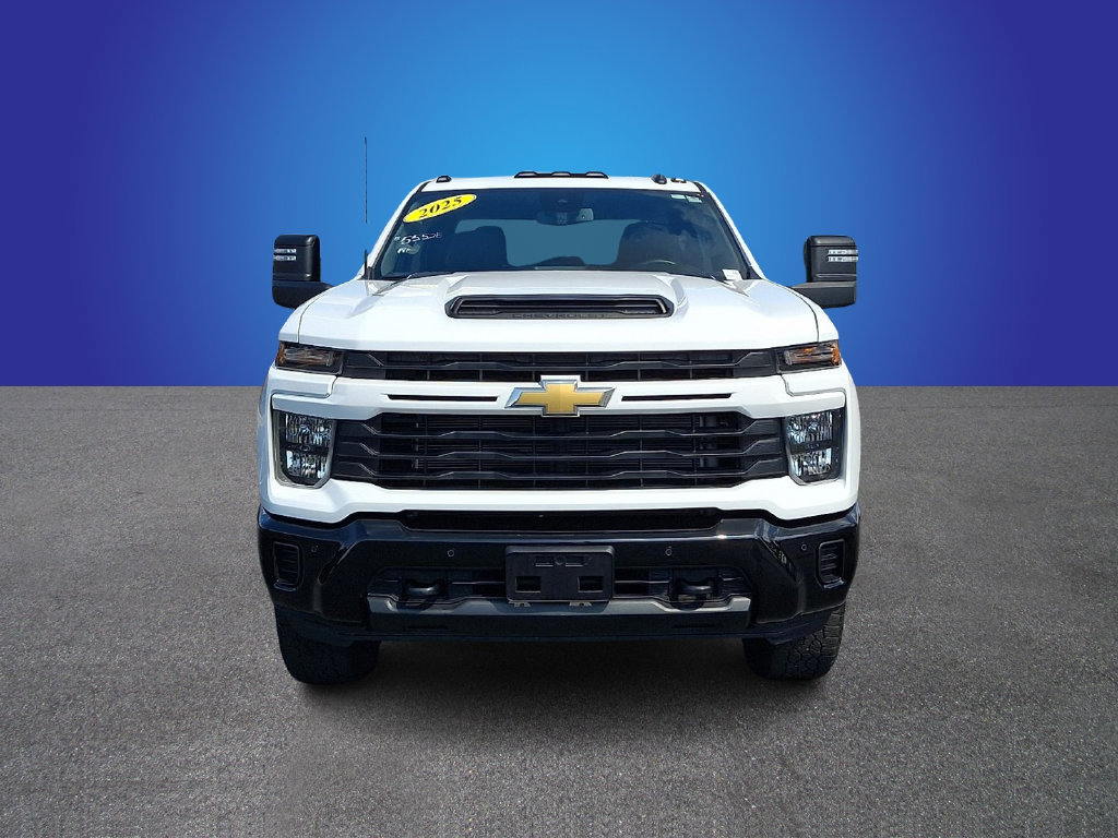 Used 2025 Chevrolet Silverado 2500 Custom w/ Custom Value Package AWD/4WD image 2