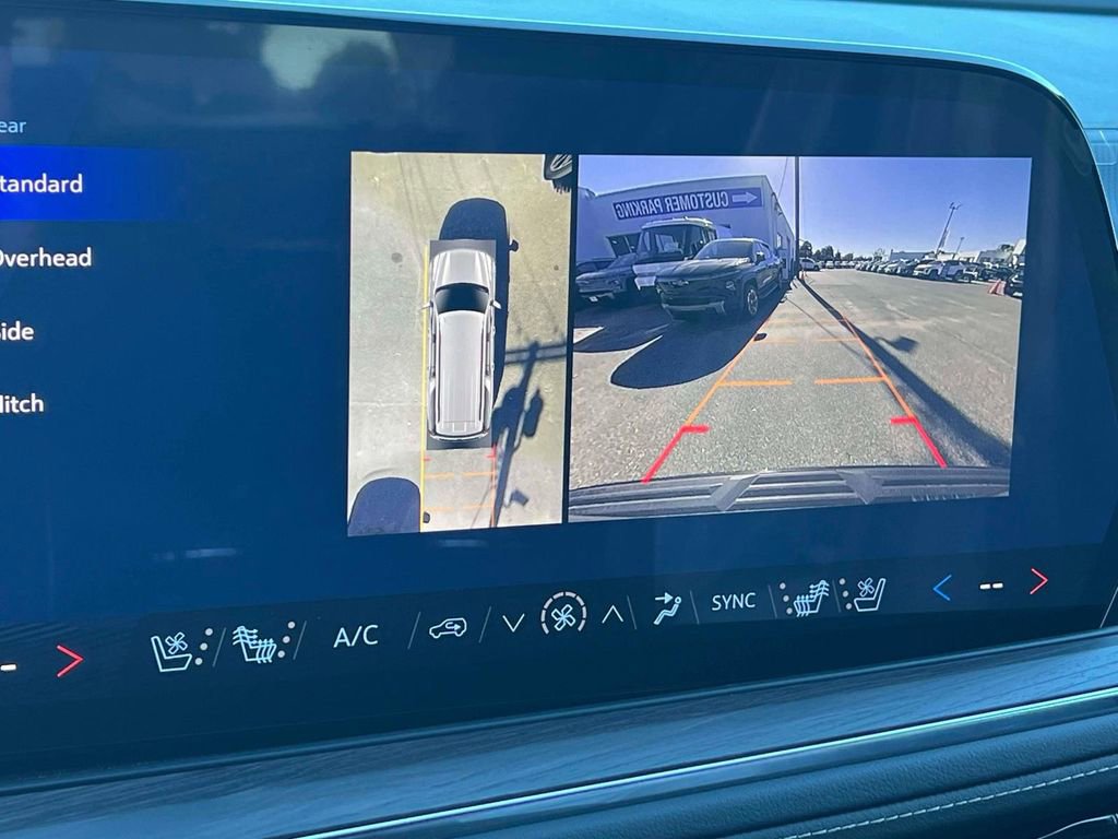 New 2026 Chevrolet Suburban Premier w/ Sun And Tow Package AWD/4WD image 17