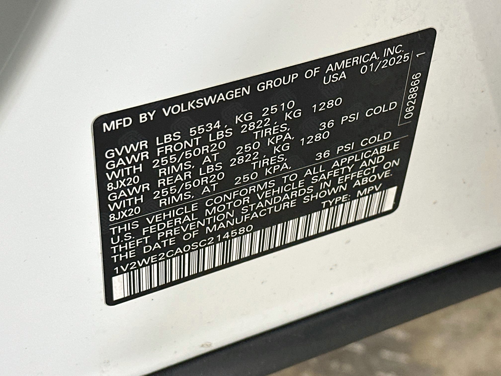 Used 2025 Volkswagen Atlas Cross Sport SE FWD image 12