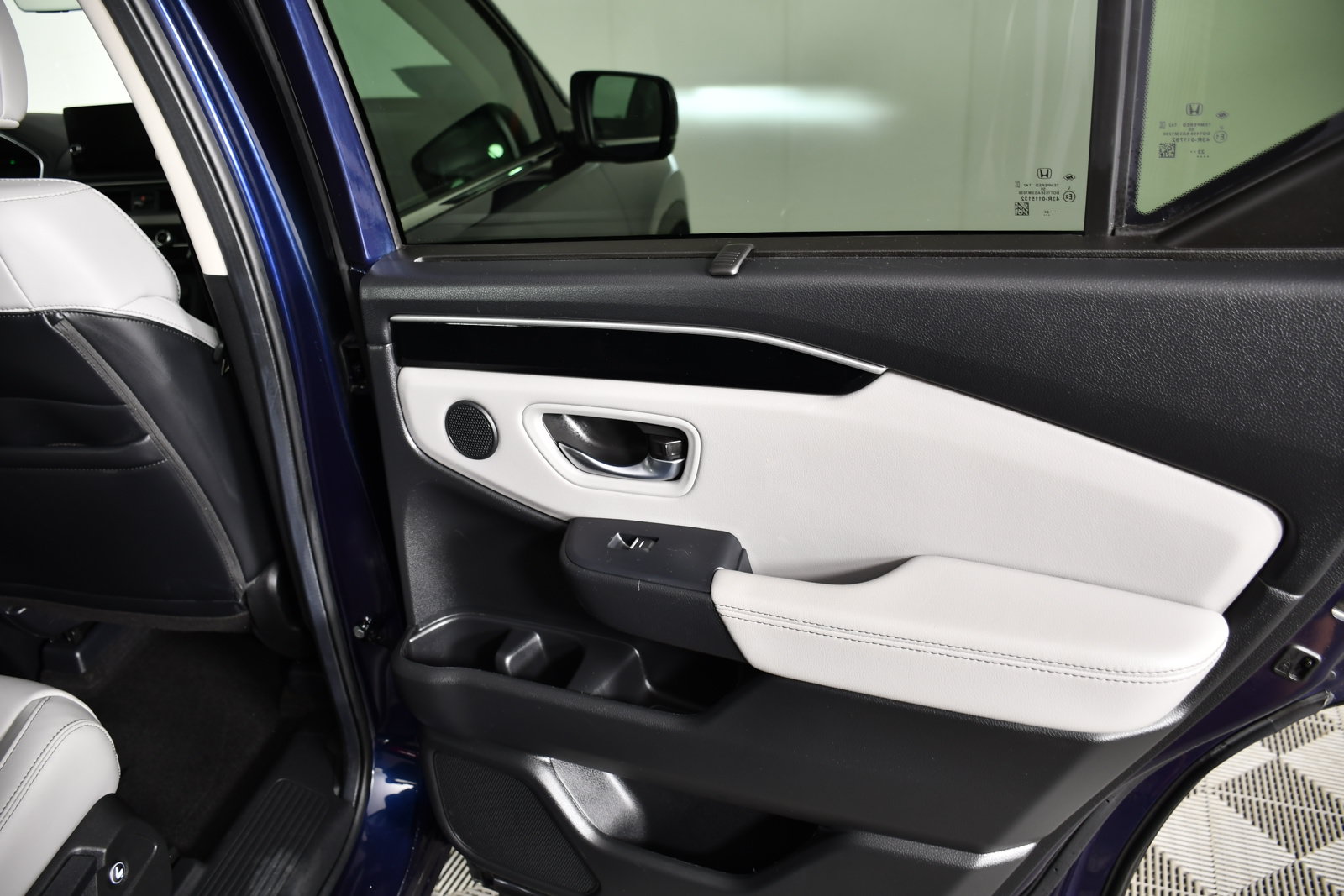 Used 2025 Honda Pilot Touring image 43