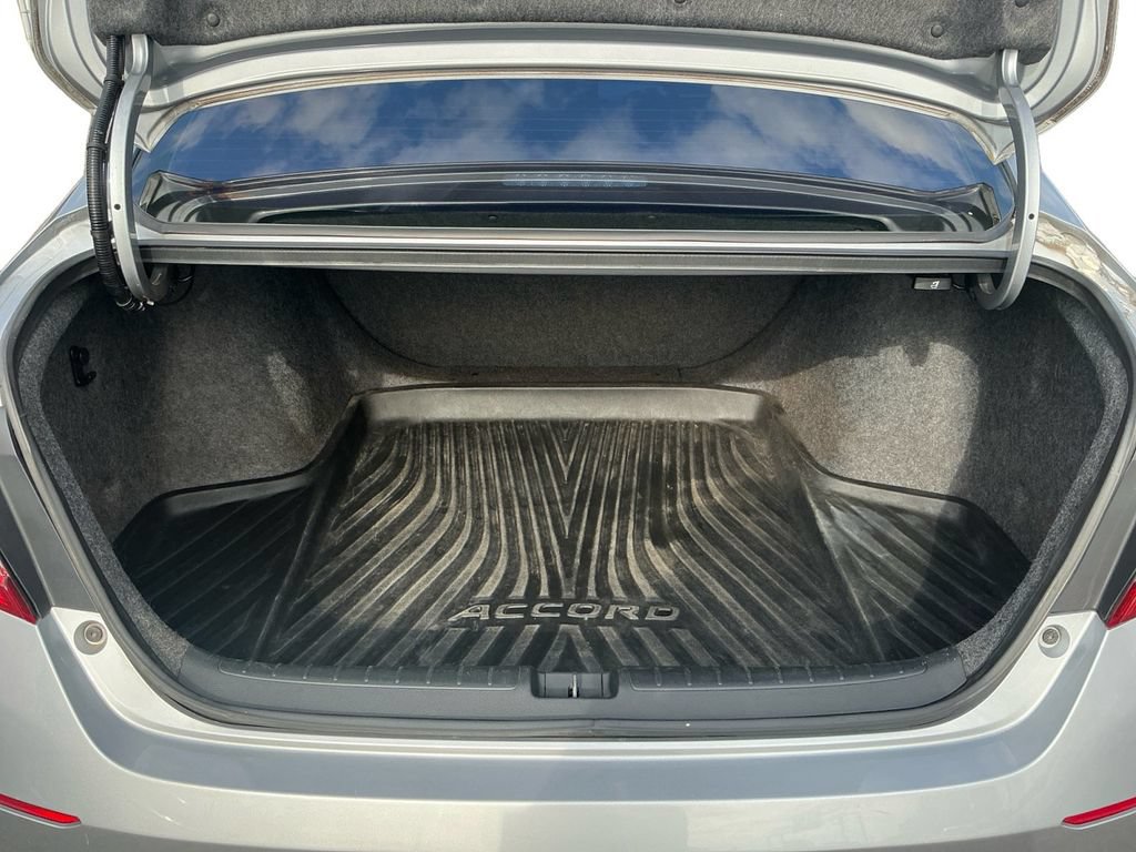 Used 2018 Honda Accord LX image 24