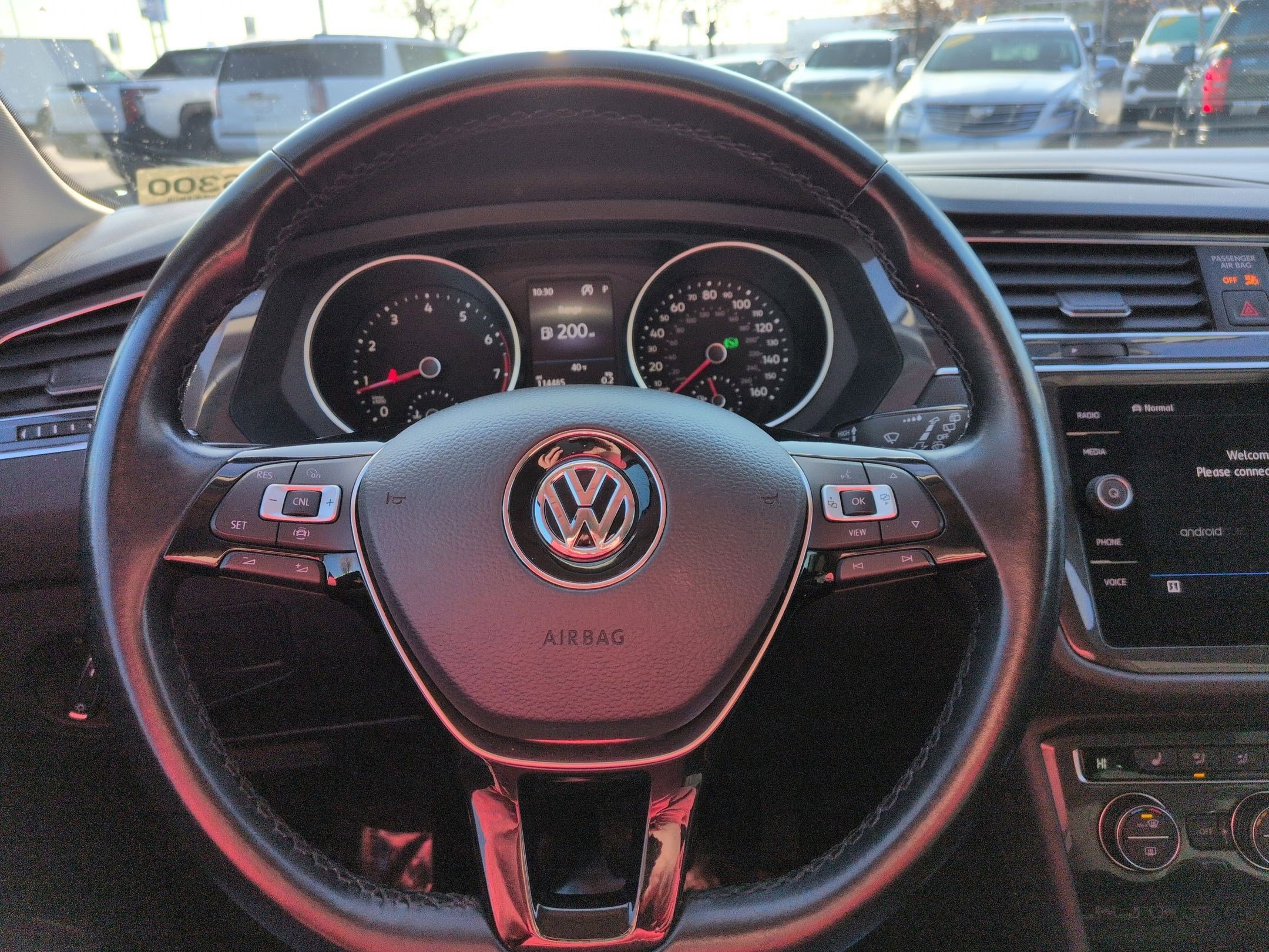 Used 2019 Volkswagen Tiguan SE image 18