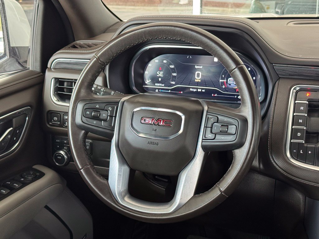 Used 2023 GMC Yukon XL SLT AWD/4WD image 26