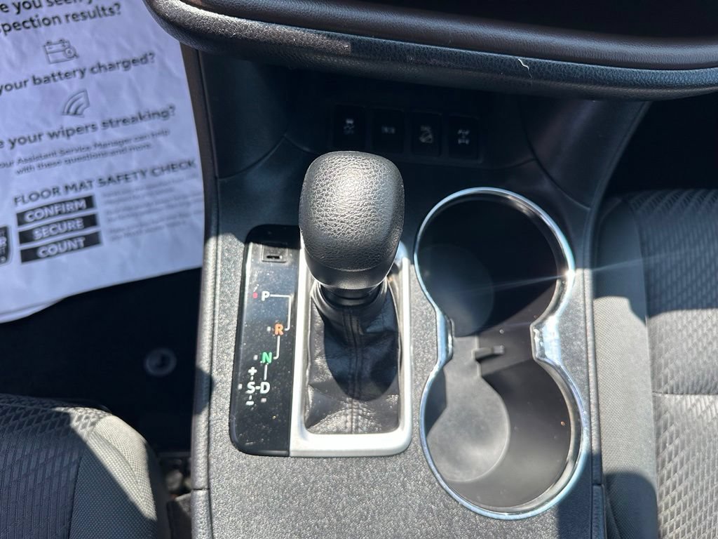 Used 2019 Toyota Highlander LE AWD/4WD image 21