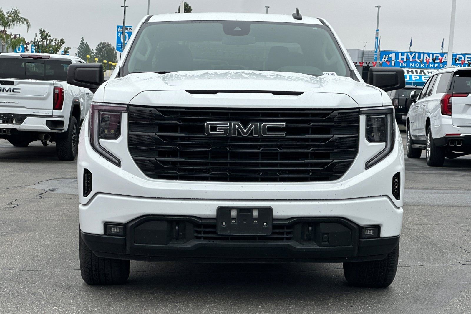 Used 2023 GMC Sierra 1500 Elevation image 9