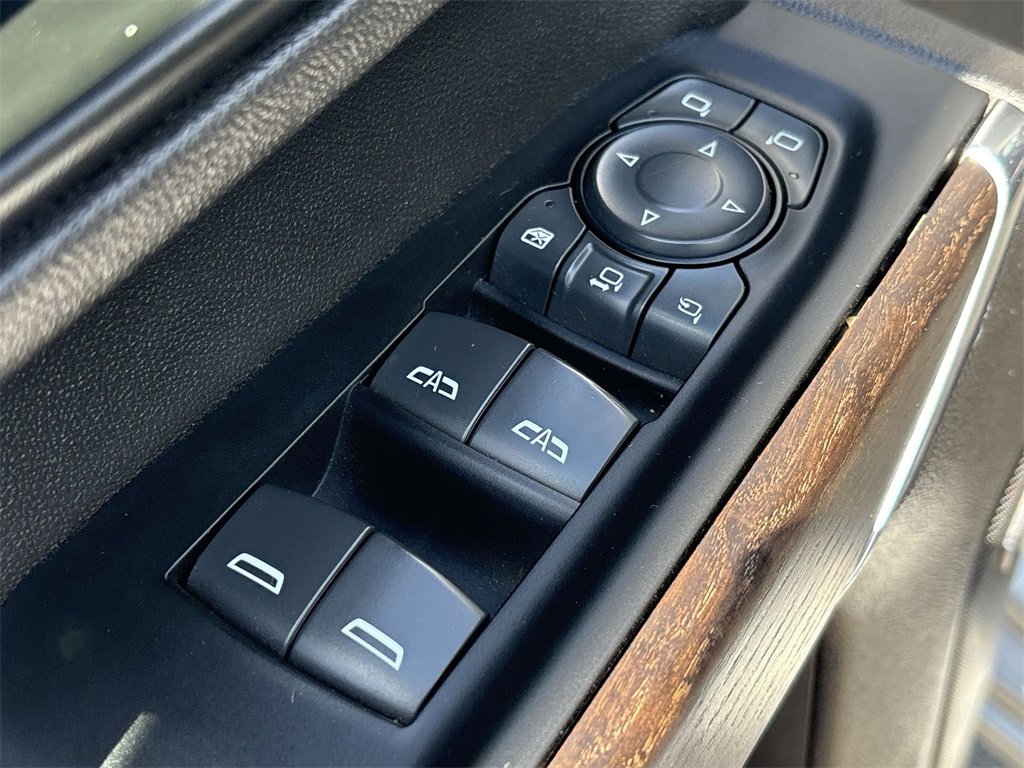 Used 2023 GMC Sierra 3500 Denali w/ Denali Ultimate Package image 14