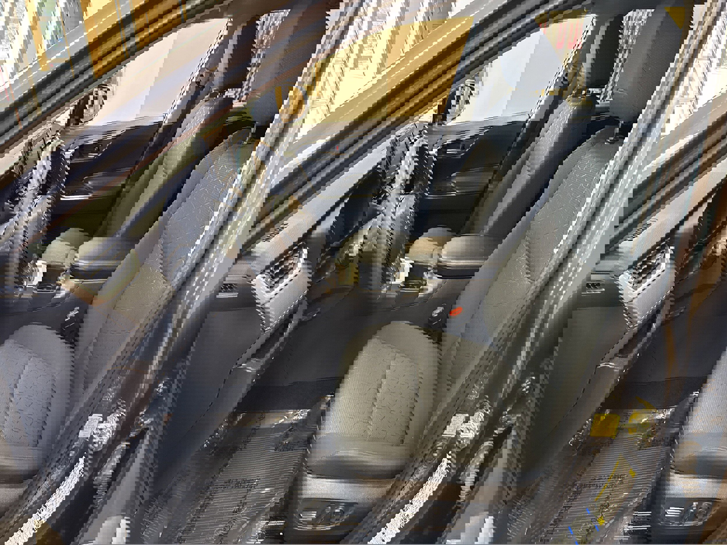 Used 2022 Toyota RAV4 XLE w/ XLE Grade Weather Package image 6