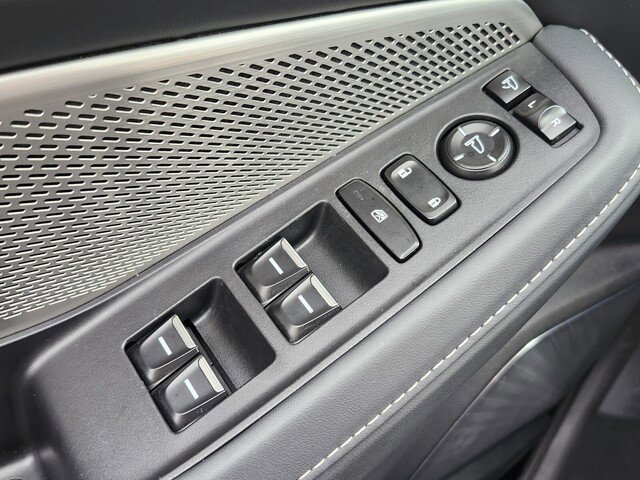 Certified 2023 Acura MDX SH-AWD w/ Technology Package image 40