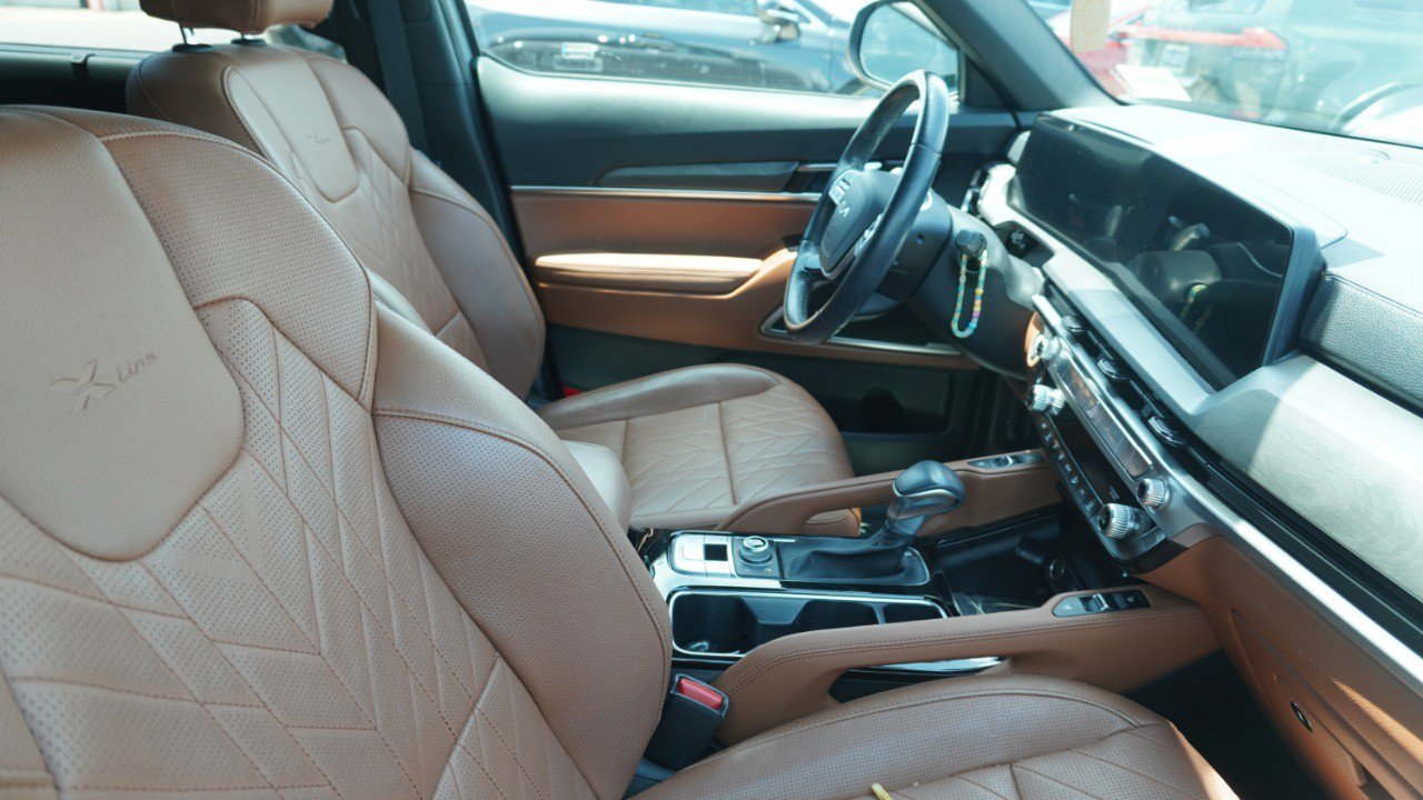 Used 2023 Kia Telluride EX X-Line AWD/4WD image 10