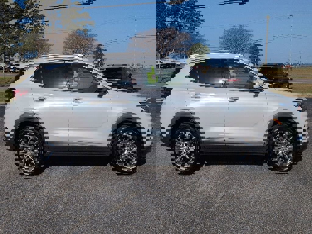 Used 2023 Buick Encore GX Essence w/ Experience Buick Package image 3