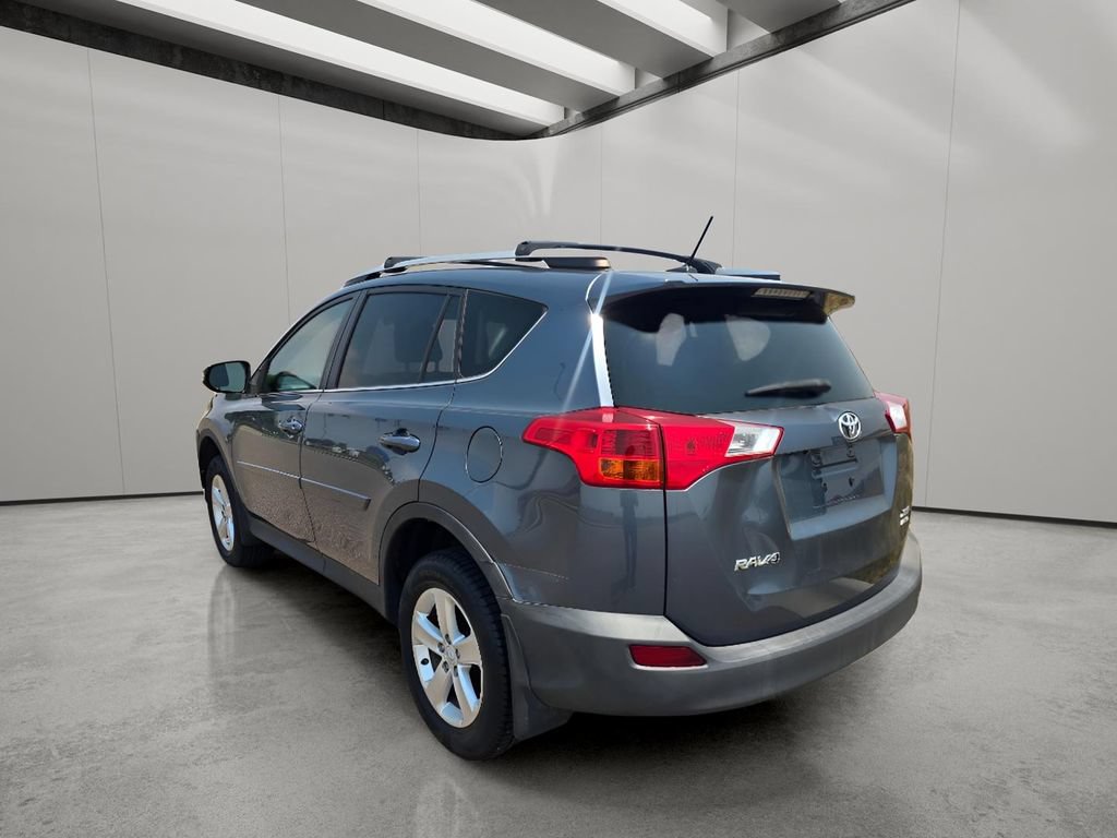 Used 2013 Toyota RAV4 XLE AWD/4WD image 3