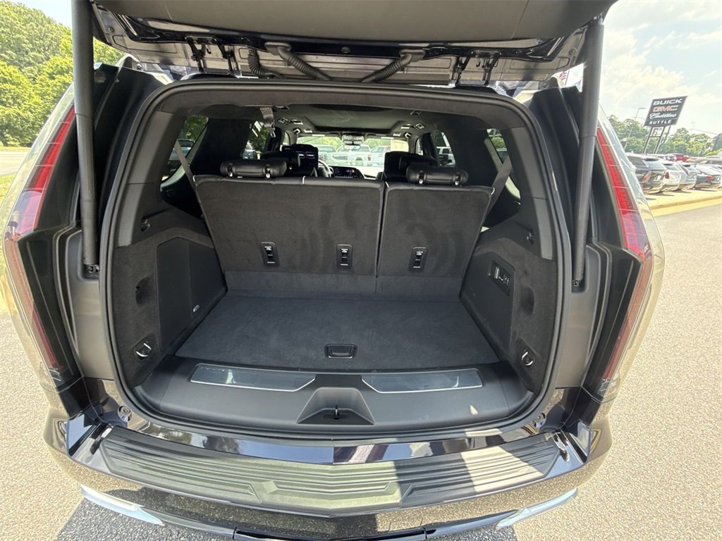 Certified 2024 Cadillac Escalade Premium Luxury Platinum image 26