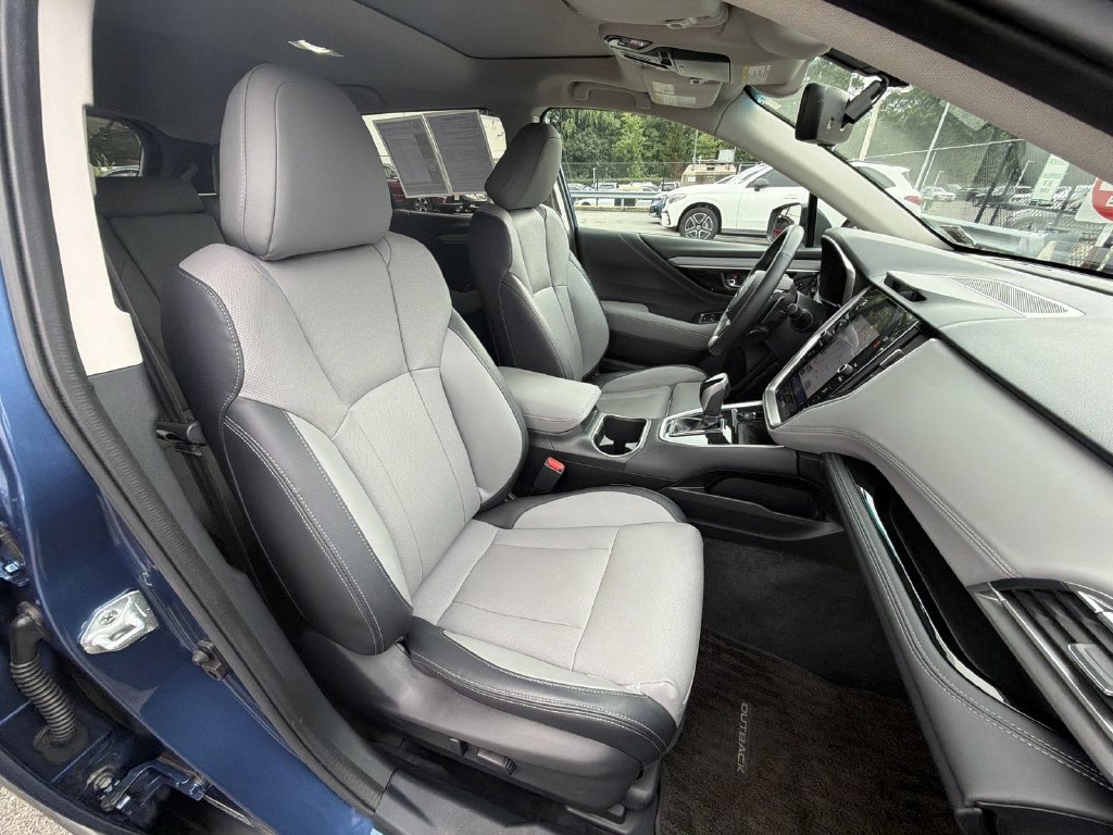 Used 2022 Subaru Outback Limited AWD/4WD image 22