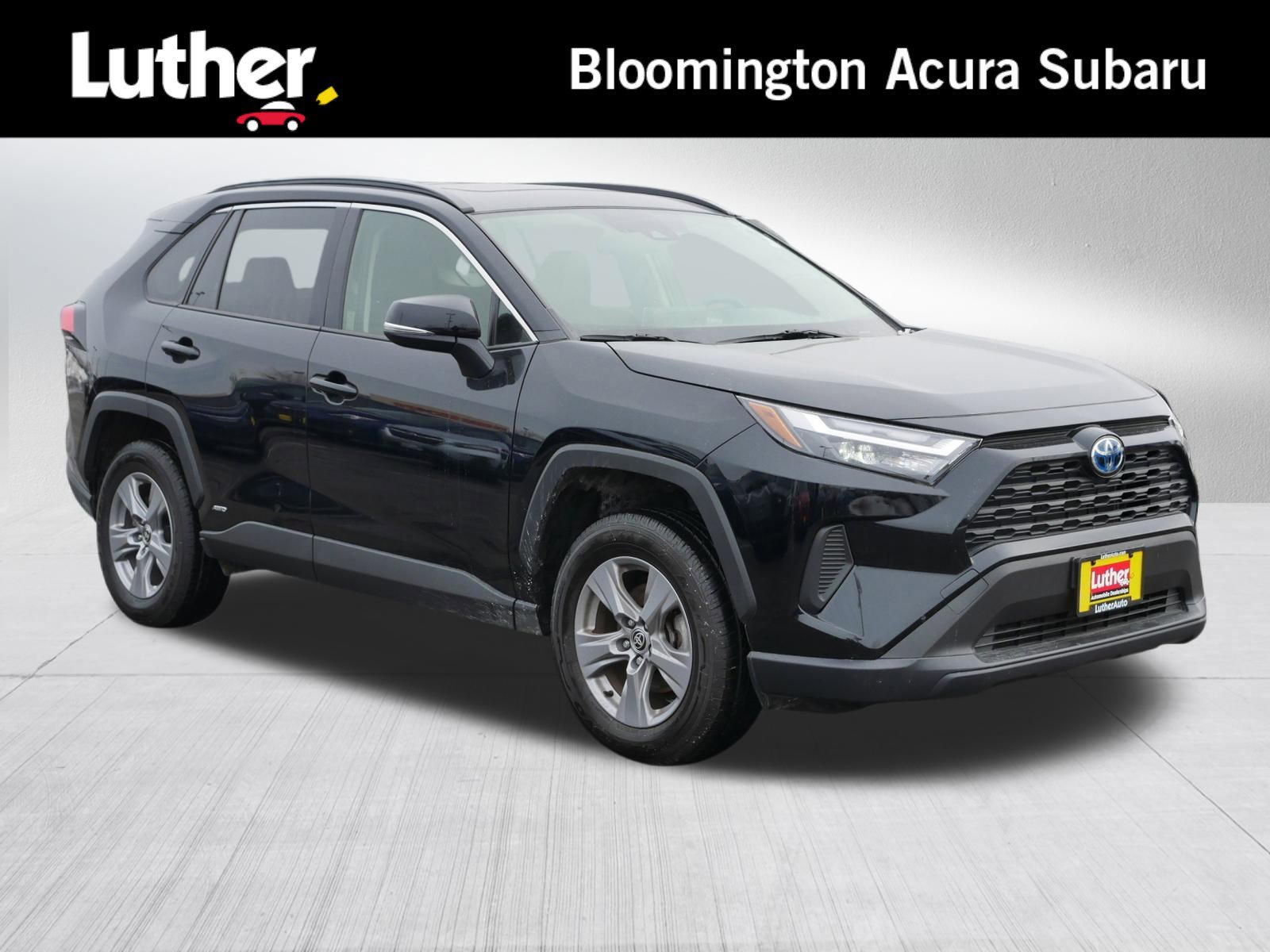 Used 2023 Toyota RAV4 XLE w/ Convenience Package image 1