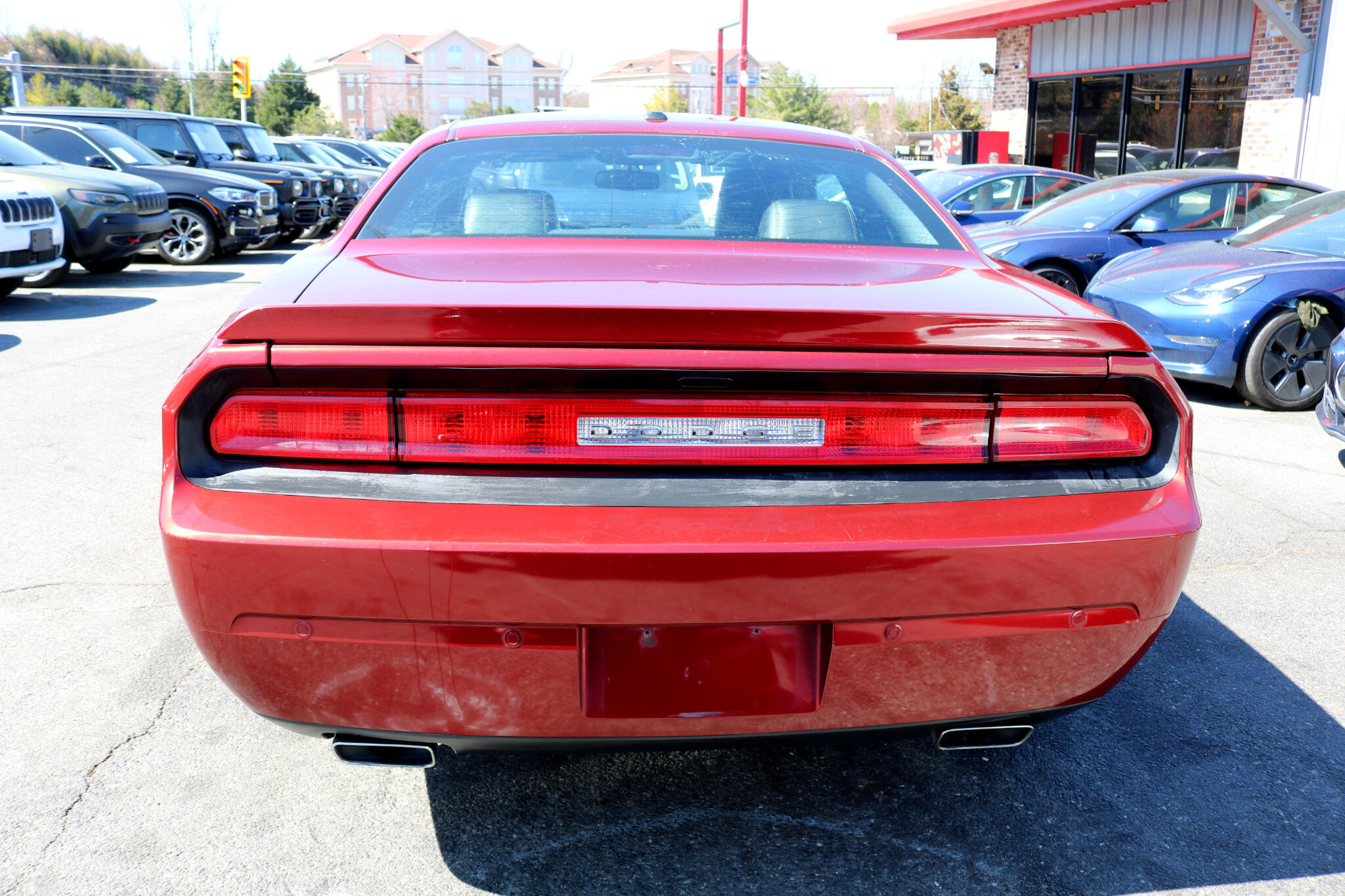 Used 2014 Dodge Challenger SXT image 10