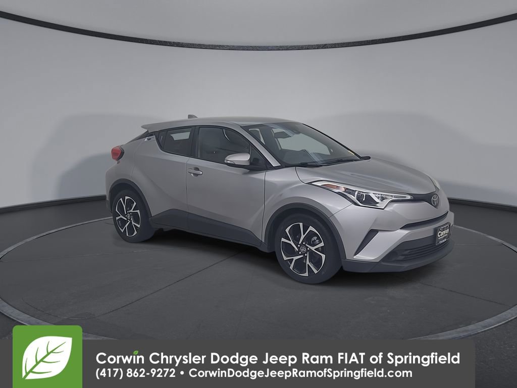 Used 2019 Toyota C-HR XLE FWD video 2
