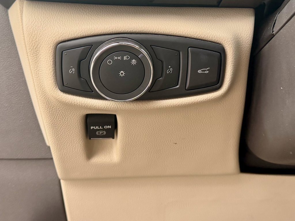 Used 2017 Lincoln MKX Reserve w/ Driver Assistance Package image 10