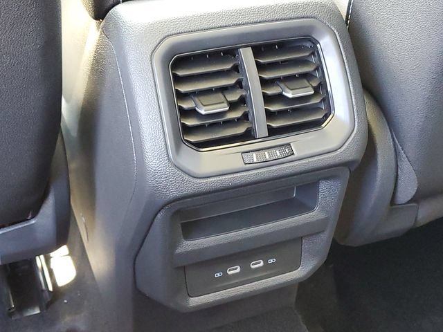 New 2026 Volkswagen Taos SE AWD/4WD image 11