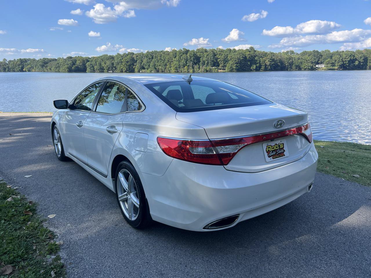 Used 2013 Hyundai Azera FWD image 8