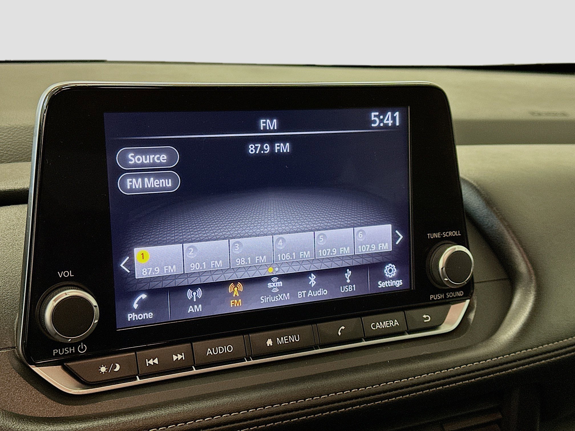 Used 2024 Nissan Rogue S AWD/4WD image 21