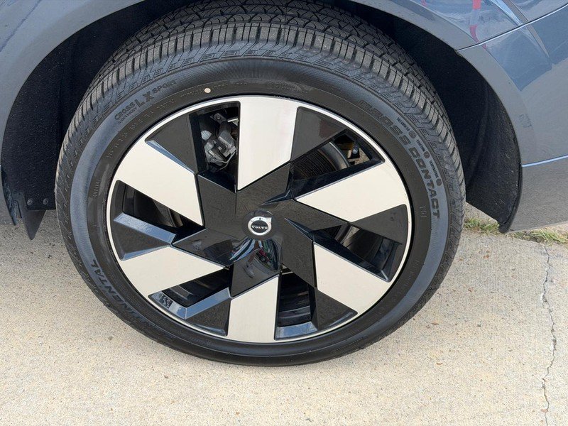 Certified 2024 Volvo XC60 T8 Ultimate AWD/4WD image 8