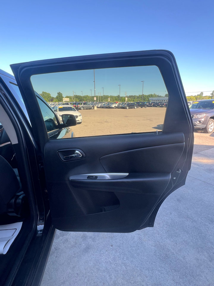 Used 2013 Dodge Journey SE image 14