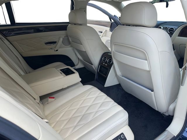 Used 2014 Bentley Flying Spur W12 image 20
